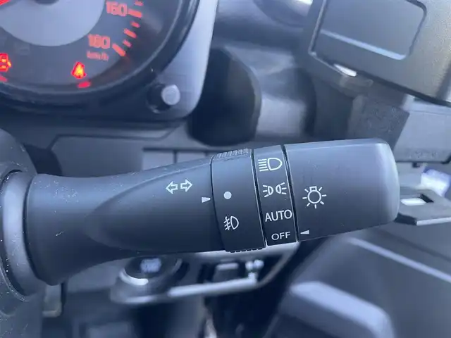 スズキ ジムニー シエラ JC 宮城県 2021(令3)年 3.1万km ブルーイッシュブラックパール3 ワンオーナー/クルーズコントロール追従なし/YOKOHAMA GEOLANDAR H/T ホワイトレター/　　　　純正アルミサマータイヤ(195/80R15)/背面タイヤ/デジタルインナーミラー一体型前後ドラレコ/カーオーディオユニットDEH-5600/(CD、BT、USB)/スペアキー×１/プッシュスタートボタン/シートヒーター/（運転席、助手席）/オートライト/ドアバイザー/電動格納ミラー/ヘッドライトウォッシャー/ディアルセンサーブレーキサポート/トランスファーレバー/プリクラッシュセーフティー/車線逸脱防止システム/フロア５MT/パートタイム４WD/ダウンヒルアシストコントロール/よこすべり防止切り替え