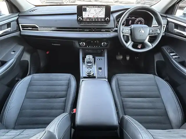 三菱 アウトランダー ＰＨＥＶ G 福島県 2022(令4)年 3.1万km ホワイトダイヤモンド 純正ナビ/【フルセグTV/FM・AM/BT】/アラウンドビューカメラ/レーダークルーズコントロール/前後コーナーセンサー/レーンキープアシスト/衝突軽減/ワンオーナー/D席パワーシート/パワーバックドア/ハーフレザーシート/DN席シートヒーター/ハンドルヒーター/ダウンヒルアシストコントロール/LEDオートライト/ルーフレール/社外18インチアルミホイール/ワイヤレス充電/パドルシフト/革巻きステアリング/ステアリングスイッチ/プッシュスタート/スマートキー