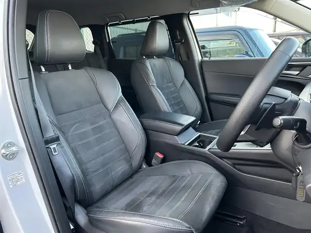 三菱 アウトランダー ＰＨＥＶ G 福島県 2022(令4)年 3.1万km ホワイトダイヤモンド 純正ナビ/【フルセグTV/FM・AM/BT】/アラウンドビューカメラ/レーダークルーズコントロール/前後コーナーセンサー/レーンキープアシスト/衝突軽減/ワンオーナー/D席パワーシート/パワーバックドア/ハーフレザーシート/DN席シートヒーター/ハンドルヒーター/ダウンヒルアシストコントロール/LEDオートライト/ルーフレール/社外18インチアルミホイール/ワイヤレス充電/パドルシフト/革巻きステアリング/ステアリングスイッチ/プッシュスタート/スマートキー