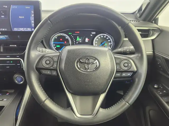 トヨタ ハリアー ハイブリッド Z レザーパッケージ 愛知県 2020(令2)年 1.9万km プレシャスブラックパール JBLプレミアムサウンド/純正ディスプレイオーディオ/・Bluetooth接続/・フルセグTV/・AM/FM/・AUX/ヘッドアップディスプレイ/ブラインドスポットモニター/デジタルインナーミラー/ビルトインETC2.0/トヨタセーフティセンス/・プリクラッシュセーフティ/・レーントレーシングアシスト/・レーダークルーズコントロール/・アダプティブハイビームシステム/・オートマチックハイビーム/パワーバックドア/パワーシート/シートベンチレーション/シートヒーター/ステアリングヒーター/ステリングスイッチ/シートメモリー/純正19インチアルミホイール