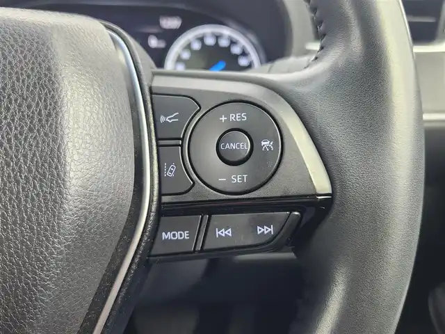 トヨタ ハリアー ハイブリッド Z レザーパッケージ 愛知県 2020(令2)年 1.9万km プレシャスブラックパール JBLプレミアムサウンド/純正ディスプレイオーディオ/・Bluetooth接続/・フルセグTV/・AM/FM/・AUX/ヘッドアップディスプレイ/ブラインドスポットモニター/デジタルインナーミラー/ビルトインETC2.0/トヨタセーフティセンス/・プリクラッシュセーフティ/・レーントレーシングアシスト/・レーダークルーズコントロール/・アダプティブハイビームシステム/・オートマチックハイビーム/パワーバックドア/パワーシート/シートベンチレーション/シートヒーター/ステアリングヒーター/ステリングスイッチ/シートメモリー/純正19インチアルミホイール