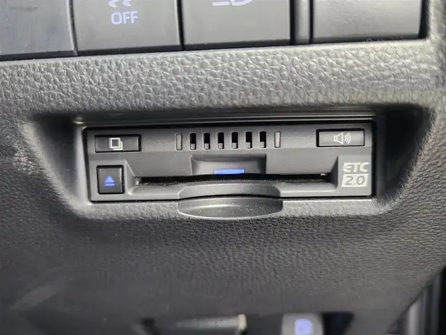 トヨタ ハリアー ハイブリッド Z レザーパッケージ 愛知県 2020(令2)年 1.9万km プレシャスブラックパール JBLプレミアムサウンド/純正ディスプレイオーディオ/・Bluetooth接続/・フルセグTV/・AM/FM/・AUX/ヘッドアップディスプレイ/ブラインドスポットモニター/デジタルインナーミラー/ビルトインETC2.0/トヨタセーフティセンス/・プリクラッシュセーフティ/・レーントレーシングアシスト/・レーダークルーズコントロール/・アダプティブハイビームシステム/・オートマチックハイビーム/パワーバックドア/パワーシート/シートベンチレーション/シートヒーター/ステアリングヒーター/ステリングスイッチ/シートメモリー/純正19インチアルミホイール