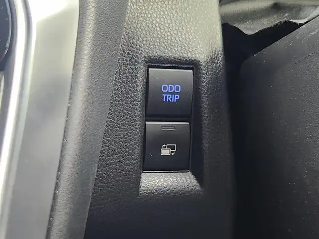 トヨタ ハリアー ハイブリッド Z レザーパッケージ 愛知県 2020(令2)年 1.9万km プレシャスブラックパール JBLプレミアムサウンド/純正ディスプレイオーディオ/・Bluetooth接続/・フルセグTV/・AM/FM/・AUX/ヘッドアップディスプレイ/ブラインドスポットモニター/デジタルインナーミラー/ビルトインETC2.0/トヨタセーフティセンス/・プリクラッシュセーフティ/・レーントレーシングアシスト/・レーダークルーズコントロール/・アダプティブハイビームシステム/・オートマチックハイビーム/パワーバックドア/パワーシート/シートベンチレーション/シートヒーター/ステアリングヒーター/ステリングスイッチ/シートメモリー/純正19インチアルミホイール