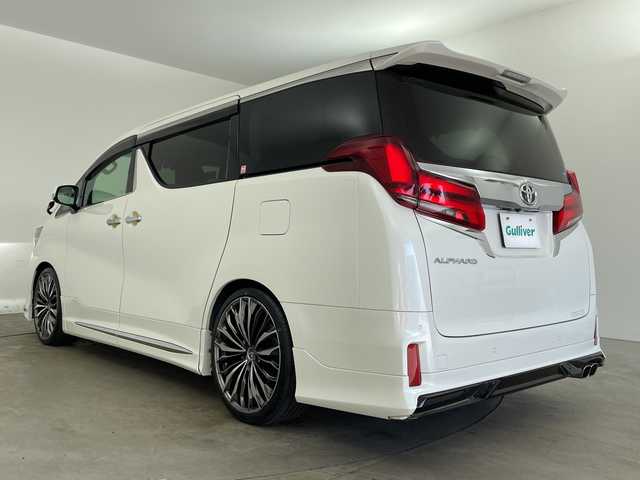 トヨタ アルファード S Cパッケージ 兵庫県 2018(平30)年 6.1万km ホワイトパールクリスタルシャイン ・純正ナビ（NSZN-Z66T）/CD/DVD/SD/TV/Bluetooth/・バックカメラ/・フロントカメラ/・ビルトインETC/・純正ドライブレコーダー/・社外レーダー探知機/・モデリスタエアロ/・モデリスタシグネチャーイルミブレード/・モデリスタマフラー/・Toyota　Safety　Sense/・プリクラッシュセーフティ/・レーントレーシングアシスト/・レーダークルーズコントロール（全車速追従機能付）/・ロードサインアシスト/・アダプティブハイビームシステム/・先行車発進告知/・クリアランスソナー/・革シート/・前席パワーシート/・前席シートヒーター/・前席ベンチレーション/・ステアリングヒーター/・ウッドコンビステアリング/・両側パワースライドドア/・パワーバックドア/・TEIN車高調/・社外21インチアルミホイール