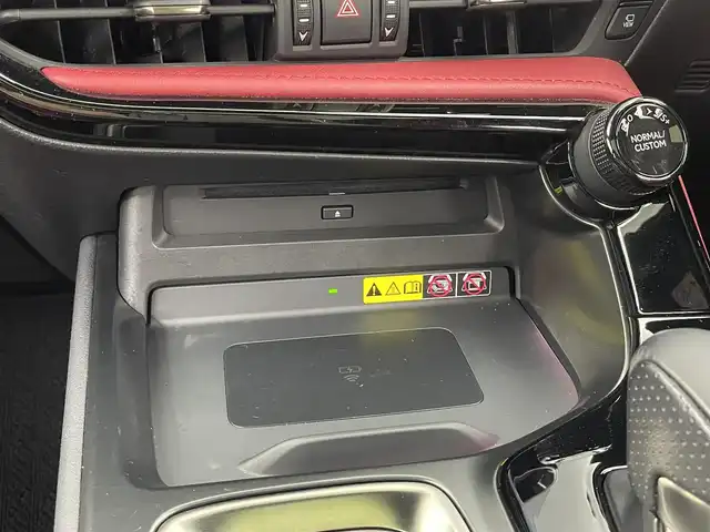 レクサス ＮＸ 350h Fスポーツ 大分県 2022(令4)年 3.7万km グラファイトブラックガラスフレーク 純正ナビ/　（BT/CD/DVD/フルセグ）/マークレビンソンプレミアムサウンドシステム/パノラマルーフ/アドバンスパーク/パノラミックビューモニター/クリアランスソナー/パワーバックドア/3眼LEDヘッドライト/オレンジキャリパー/シートポジションメモリー/ヘッドアップディスプレイ/レーダークルコン/プリクラッシュセーフティー/デジタルインナーミラー/GPSレーダー/置くだけ充電/シートヒーター・クーラー/ベンチレーション/ドライブレコーダー/ビルトインETC2.0