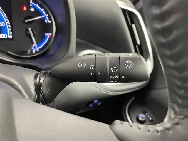 トヨタ ノア ハイブリッド S－G 大分県 2023(令5)年 4万km ホワイトパールクリスタルシャイン 純正ディスプレイオーディオ（ＣＤ／ＤＶＤ／Ｂｌｕｅｔｏｏｔｈ／フルセグＴＶ）　/後席モニター　/トヨタセーフティセンス　/両側パワースライド　/パワーバックドア　/シートヒーター　/ステアリングヒーター　/電子パーキング/オートホールド/デジタルインナーミラー/前後ドラレコ/衝突軽減システム/オートハイビーム/コーナーセンサー/レーダークルーズコントロール/ＥＴＣ2.0