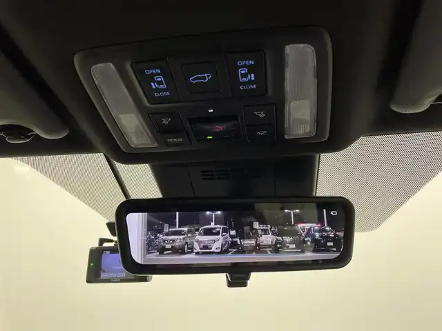 トヨタ ノア ハイブリッド S－G 大分県 2023(令5)年 4万km ホワイトパールクリスタルシャイン 純正ディスプレイオーディオ（ＣＤ／ＤＶＤ／Ｂｌｕｅｔｏｏｔｈ／フルセグＴＶ）　/後席モニター　/トヨタセーフティセンス　/両側パワースライド　/パワーバックドア　/シートヒーター　/ステアリングヒーター　/電子パーキング/オートホールド/デジタルインナーミラー/前後ドラレコ/衝突軽減システム/オートハイビーム/コーナーセンサー/レーダークルーズコントロール/ＥＴＣ2.0