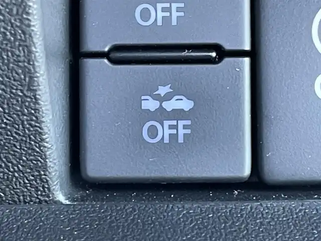 スズキ ジムニー ノマド FC 東京都 2025(令7)年 0.1千km 緑 登録済未使用車　/セーフティサポート　/ＬＥＤヘッドライト　/アイドリングストップ　/クルーズコントロール　/車線逸脱警報機能　/後退時ブレーキサポート　/ハイビームアシスト　/標識認識機能　/デュアルカメラブレーキ/プッシュエンジンスタート/ダウンヒルアシスト/プッシュエンジンスタ-ト/クリアランスソナー