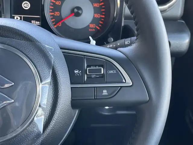 スズキ ジムニー ノマド FC 東京都 2025(令7)年 0.1千km 緑 登録済未使用車　/セーフティサポート　/ＬＥＤヘッドライト　/アイドリングストップ　/クルーズコントロール　/車線逸脱警報機能　/後退時ブレーキサポート　/ハイビームアシスト　/標識認識機能　/デュアルカメラブレーキ/プッシュエンジンスタート/ダウンヒルアシスト/プッシュエンジンスタ-ト/クリアランスソナー