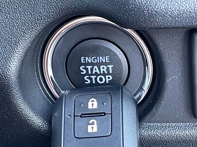 スズキ ジムニー ノマド FC 東京都 2025(令7)年 0.1千km 緑 登録済未使用車　/セーフティサポート　/ＬＥＤヘッドライト　/アイドリングストップ　/クルーズコントロール　/車線逸脱警報機能　/後退時ブレーキサポート　/ハイビームアシスト　/標識認識機能　/デュアルカメラブレーキ/プッシュエンジンスタート/ダウンヒルアシスト/プッシュエンジンスタ-ト/クリアランスソナー