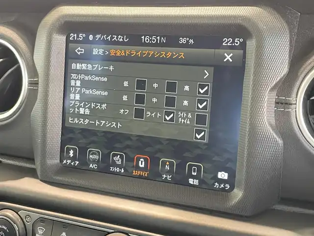 車両画像15