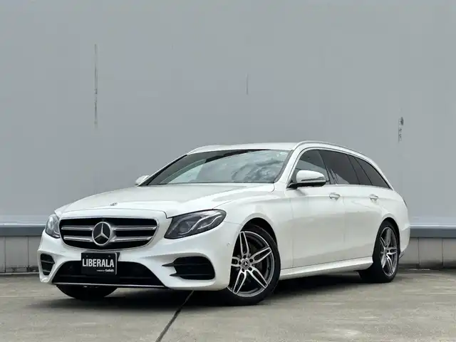 メルセデス・ベンツ Ｅ２２０ｄ SW AVG スポーツ 本革 東京都 2017(平29)年 4.7万km ダイヤモンドホワイト レザーパッケージ/レーダーセーフティパッケージ/横滑り防止装置/道路標識アシスト/アクティブブレーキアシスト/アテンションアシスト/アクティブブレーンキープ/純正HDDナビ/360度カメラ/純正フルセグｔV/レザーシート/前後シートヒーター/前席パワーシート/エアバランスパッケージ/LEDヘッドライト/オートライト/オートマチックハイビーム/パワートランク/アンビエントライト