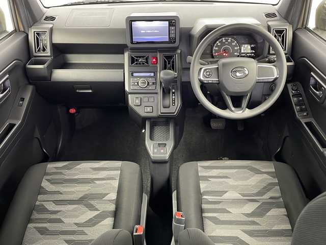 ダイハツ タフト X 新潟県 2023(令5)年 2万km サンドベージュメタリック 4WD/純正メモリナビ/(NSZN-W69D)/(フルセグTV/CD/DVD/USB)/バックカメラ/前後コーナーセンサー/横滑り防止装置/レーンキープアシスト/衝突被害軽減システム/オートライト/フルフラットシート/ガラスルーフ/スマートキー