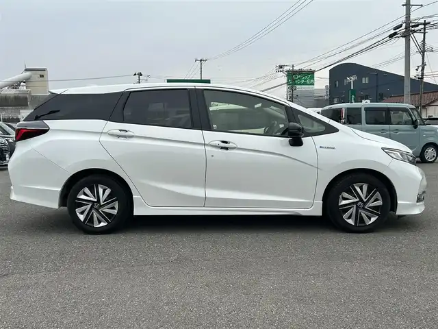 ホンダ シャトル ハイブリッド X ホンダセンシング 山形県 2020(令2)年 8万km プラチナホワイトパール ホンダセンシング/純正メモリナビ/　　【CD DVD BT フルセグ USB AUX】/バックカメラ/レーダークルーズコントロール/LEDオートヘッドライト/ハーフレザーシート/シートヒーター/アイドリングストップ/ステアリングスイッチ/パドルシフト/電動格納ウィンカーミラー/フォグランプ/スマートキー×2/ETC
