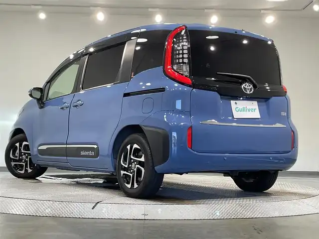 トヨタ シエンタ ハイブリッド Z 愛知県 2022(令4)年 2.7万km グレイッシュブルー 純正１０，５インチナビ　/(Bluetooth/フルセグTV/FM/AM/CarPlay/Miracast)/パノラミックビューモニター　/サーキュレーター　/コンフォートパッケージ　/　　-シートヒーター　/　　-ステアリングヒーター　/トヨタセーフティセンス/　　-レーダークルーズコントロール/　　-プリクラッシュセーフティ―/　　-レーンディパーチャーアラート/　　-標識認識機能/　　-先行車発進告知機能/両側パワースライドドア/ＡＣ１００Ｖ　/ブラインドスポットモニター　/ビルトインＥＴＣ　/純正１５インチＡＷ　/ＬＥＤヘッドライト/LEDフォグランプ/ドライブレコーダー