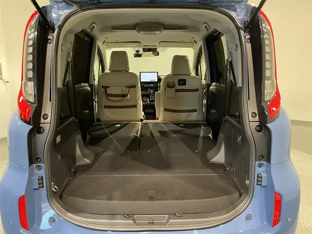 トヨタ シエンタ ハイブリッド Z 愛知県 2022(令4)年 2.7万km グレイッシュブルー 純正１０，５インチナビ　/(Bluetooth/フルセグTV/FM/AM/CarPlay/Miracast)/パノラミックビューモニター　/サーキュレーター　/コンフォートパッケージ　/　　-シートヒーター　/　　-ステアリングヒーター　/トヨタセーフティセンス/　　-レーダークルーズコントロール/　　-プリクラッシュセーフティ―/　　-レーンディパーチャーアラート/　　-標識認識機能/　　-先行車発進告知機能/両側パワースライドドア/ＡＣ１００Ｖ　/ブラインドスポットモニター　/ビルトインＥＴＣ　/純正１５インチＡＷ　/ＬＥＤヘッドライト/LEDフォグランプ/ドライブレコーダー