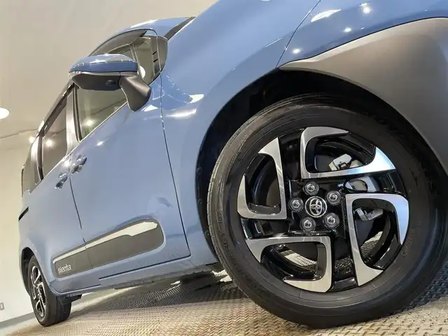 トヨタ シエンタ ハイブリッド Z 愛知県 2022(令4)年 2.7万km グレイッシュブルー 純正１０，５インチナビ　/(Bluetooth/フルセグTV/FM/AM/CarPlay/Miracast)/パノラミックビューモニター　/サーキュレーター　/コンフォートパッケージ　/　　-シートヒーター　/　　-ステアリングヒーター　/トヨタセーフティセンス/　　-レーダークルーズコントロール/　　-プリクラッシュセーフティ―/　　-レーンディパーチャーアラート/　　-標識認識機能/　　-先行車発進告知機能/両側パワースライドドア/ＡＣ１００Ｖ　/ブラインドスポットモニター　/ビルトインＥＴＣ　/純正１５インチＡＷ　/ＬＥＤヘッドライト/LEDフォグランプ/ドライブレコーダー