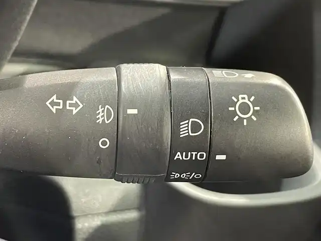 トヨタ シエンタ ハイブリッド Z 愛知県 2022(令4)年 2.7万km グレイッシュブルー 純正１０，５インチナビ　/(Bluetooth/フルセグTV/FM/AM/CarPlay/Miracast)/パノラミックビューモニター　/サーキュレーター　/コンフォートパッケージ　/　　-シートヒーター　/　　-ステアリングヒーター　/トヨタセーフティセンス/　　-レーダークルーズコントロール/　　-プリクラッシュセーフティ―/　　-レーンディパーチャーアラート/　　-標識認識機能/　　-先行車発進告知機能/両側パワースライドドア/ＡＣ１００Ｖ　/ブラインドスポットモニター　/ビルトインＥＴＣ　/純正１５インチＡＷ　/ＬＥＤヘッドライト/LEDフォグランプ/ドライブレコーダー