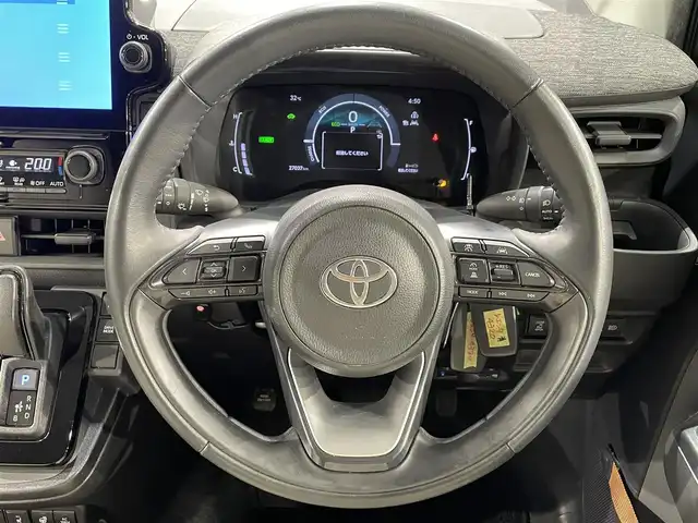 トヨタ シエンタ ハイブリッド Z 愛知県 2022(令4)年 2.7万km グレイッシュブルー 純正１０，５インチナビ　/(Bluetooth/フルセグTV/FM/AM/CarPlay/Miracast)/パノラミックビューモニター　/サーキュレーター　/コンフォートパッケージ　/　　-シートヒーター　/　　-ステアリングヒーター　/トヨタセーフティセンス/　　-レーダークルーズコントロール/　　-プリクラッシュセーフティ―/　　-レーンディパーチャーアラート/　　-標識認識機能/　　-先行車発進告知機能/両側パワースライドドア/ＡＣ１００Ｖ　/ブラインドスポットモニター　/ビルトインＥＴＣ　/純正１５インチＡＷ　/ＬＥＤヘッドライト/LEDフォグランプ/ドライブレコーダー