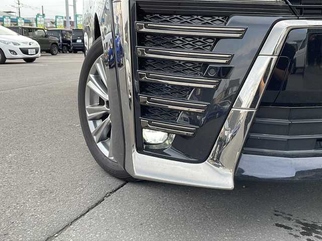 トヨタ ヴェルファイア ゴールデンアイズⅡ 道北・旭川 2022(令4)年 0.5万km ブラック ４WD/寒冷地仕様/純正ナビ/（ＴＶ／ＣＤ／ＤＶＤ／ＳＤ）/JBLプレミアムサウンド/純正フリップダウンモニター/全方位カメラ/両側パワースライドドア/トヨタセーフティセンス/インテリジェントパーキングアシスト２/プリクラッシュセーフティ/レーントレーシングアシスト/パーキングサポートブレーキ/クリアランスソナー/レーンディパーチャーアラート/リアクロストラフィックアラート/パーキングアシスト/レーダークルーズコントロール/ブラインドスポットモニター/オートマチックハイビーム/パワーバックドア/ハーフレザーシート/ブレーキホールド/ビルトインETC/保証書