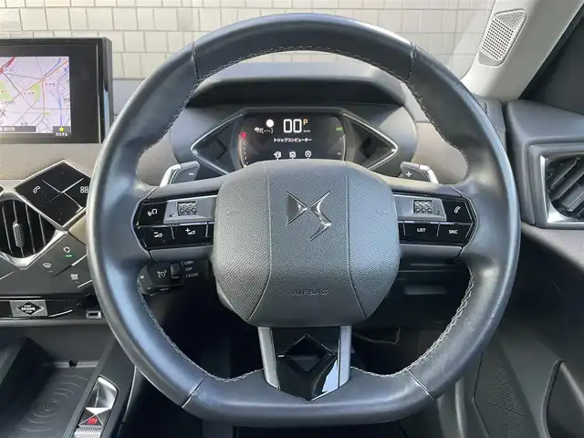 ＤＳオートモビル ＤＳ３ クロスバック ソーシック レザーエディション 静岡県 2021(令3)年 3万km ノアールオブシディアン 特別仕様車（レザーエディション）/ACC/DSドライブアシスト/衝突被害軽減ブレーキ/DSマトリクスLEDビジョン/ブラインドスポット/社外HDDナビ/フルセグTV/ドライブレコーダー付デジタルインナーミラー/7インチタッチスクリーン/・Bluetooth/AppleCarPlay/androidauto
