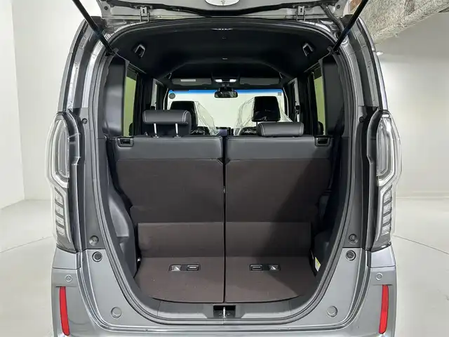 ホンダ Ｎ ＢＯＸ カスタム G L ターボ ホンダセンシング 佐賀県 2017(平29)年 0.8万km シャイニンググレーM ホンダセンシング /純正7インチナビ/CD/DVD/フルセグTV/Bluetooth/バックカメラ /ETC/両側パワースライドドア/レーダークルーズコントロール/純正15インチアルミホイール/社外フロアマット/ハーフレザーシート /LEDライト/フォグライト /オートライト/オートマチックハイビーム/スマートキー/スペアキー/電動格納ミラー/アイドリングストップ/保証書/取扱説明書