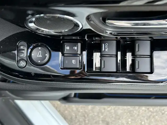 ホンダ Ｎ ＢＯＸ カスタム L ターボ 栃木県 2023(令5)年 2.9万km プレミアムサンライトホワイトパール ホンダセンシング/社外9インチフローティングナビ/フルセグTV/DVD/Bluetooth/USB/バックカメラ/ETC/前後ドライブレコーダー/前席シートヒーター/両側パワースライドドア/アダプティブクルーズコントロール/スマートキー×3/プッシュスタート/ステアリングリモコン/LEDオートライト/LEDフォグランプ/純正15インチAW/アイドリングストップ/横滑り防止装置/保証書/取説/ドアバイザー/電動格納ミラー