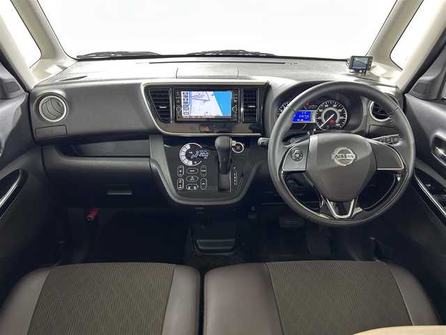 日産 デイズ ルークス HWS X Vセレクション 佐賀県 2019(令1)年 3.1万km ホワイトパール 純正7型ナビ/フルセグTV CD DVD BT/全方位カメラ/衝突軽減ブレーキ/車線逸脱警報/LEDヘッドライト/両側パワースライドドア/前後ドラレコ/天井サーキュレーター/ビルトインETC