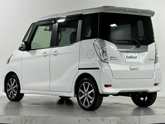 日産 デイズ ルークス HWS X Vセレクション 佐賀県 2019(令1)年 3.1万km ホワイトパール 純正7型ナビ/フルセグTV CD DVD BT/全方位カメラ/衝突軽減ブレーキ/車線逸脱警報/LEDヘッドライト/両側パワースライドドア/前後ドラレコ/天井サーキュレーター/ビルトインETC