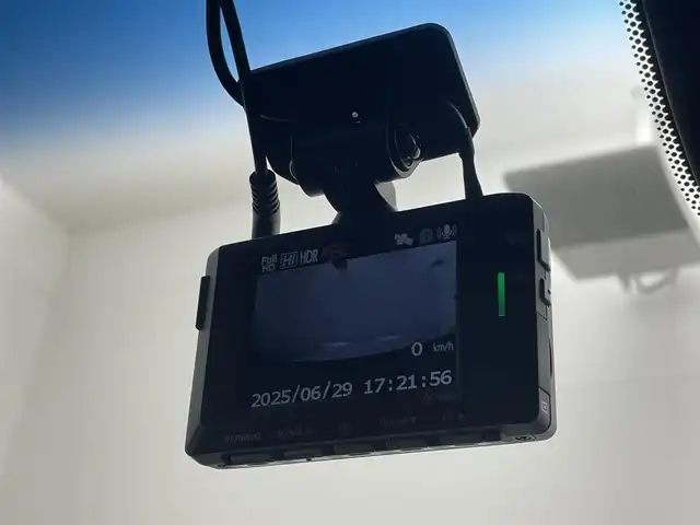 トヨタ クラウン ハイブリッド RS アドバンス 茨城県 2021(令3)年 2.6万km プレシャスホワイトパール 純正12.3型ナビ/全周囲カメラ/フルセグ/サンルーフ/デジタルインナーミラー/衝突被害軽減ブレーキ/車線逸脱抑制装置/レーダークルーズコントロール/オートマチックハイビーム/クリアランスソナー/BSM/ETC2.0/ドラレコ/本革シート/シートヒーター/ベンチレーション/純正18インチAW/LEDヘッドライト/スマートキー