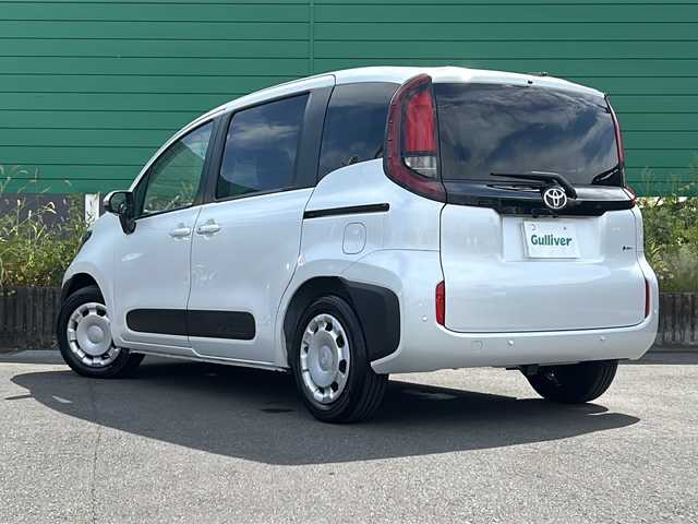 トヨタ シエンタ ハイブリッド G 茨城県 2025(令7)年 0.1千km プラチナホワイトパールマイカ 純正8インチディスプレイオーディオ（コネクトナビ対応）/Applecarplay/AndroidAuto/Bluetooth/パノラマミックビューモニター/ブラインドスポットモニター/トヨタセーフティーセンス/パーキングサポートブレーキ/ドライブレコーダー/レーダークルーズコントロール/ビルトインETC/両側パワースライドドア/コーナーセンサー前後/レーンキープアシスト/オートライト/オートマチックハイビーム/純正LEDヘッドライト/LEDテールランプ/充電用USB端子/天井サーキュレーター/スマートキー