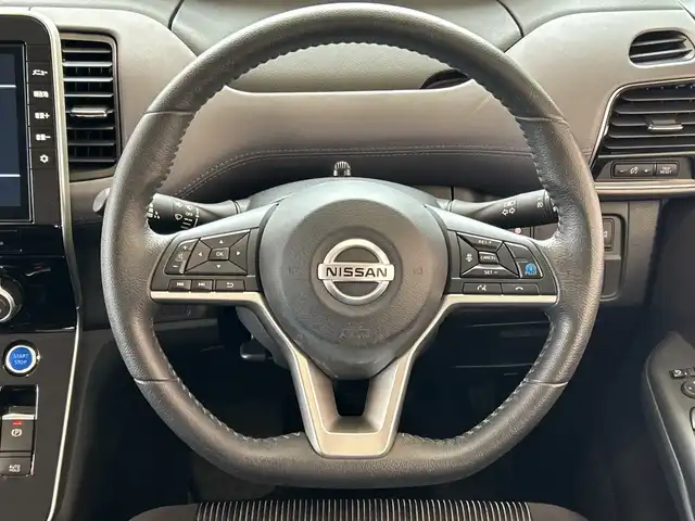 日産 セレナ e－パワー ハイウェイスター V 埼玉県 2022(令4)年 4.8万km ダイヤモンドブラック エマージェンシーブレーキ /プロパイロット /純正10インチメモリナビ/　　CD/DVD/BT/フルセグ /アラウンドビューモニター /両側パワースライドドア  /LEDオートライト /純正15インチアルホイール /ブラインドスポットモニター/インテリジェントミラー/ステアリングスイッチ/純正ETC