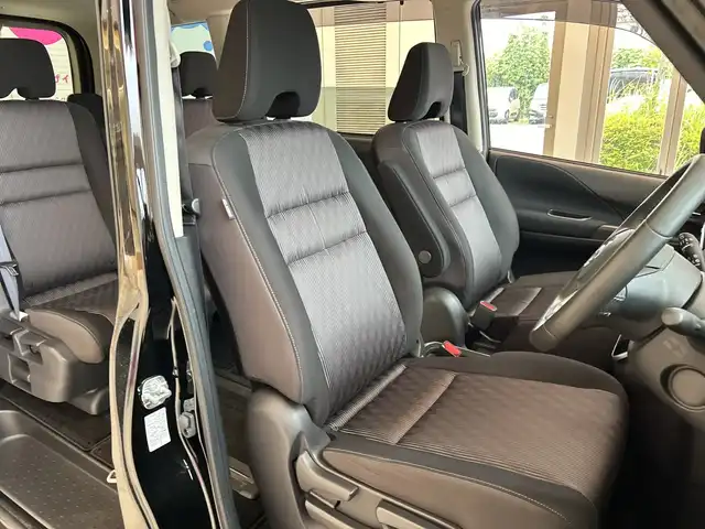 日産 セレナ e－パワー ハイウェイスター V 埼玉県 2022(令4)年 4.8万km ダイヤモンドブラック エマージェンシーブレーキ /プロパイロット /純正10インチメモリナビ/　　CD/DVD/BT/フルセグ /アラウンドビューモニター /両側パワースライドドア  /LEDオートライト /純正15インチアルホイール /ブラインドスポットモニター/インテリジェントミラー/ステアリングスイッチ/純正ETC