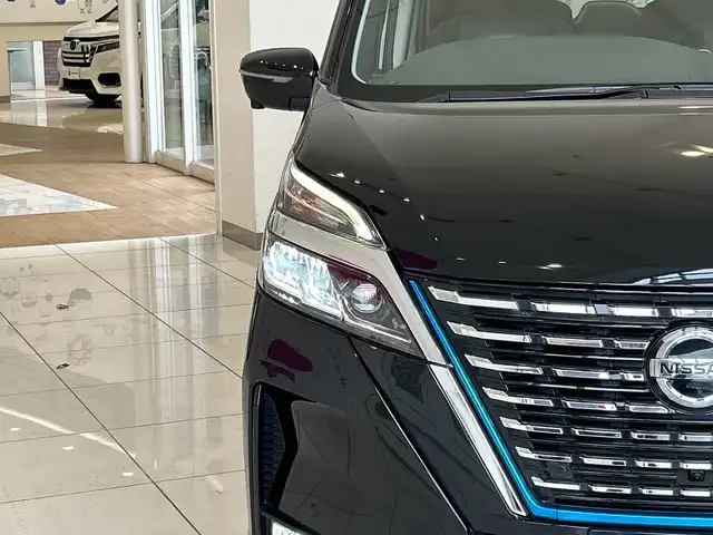 日産 セレナ e－パワー ハイウェイスター V 埼玉県 2022(令4)年 4.8万km ダイヤモンドブラック エマージェンシーブレーキ /プロパイロット /純正10インチメモリナビ/　　CD/DVD/BT/フルセグ /アラウンドビューモニター /両側パワースライドドア  /LEDオートライト /純正15インチアルホイール /ブラインドスポットモニター/インテリジェントミラー/ステアリングスイッチ/純正ETC