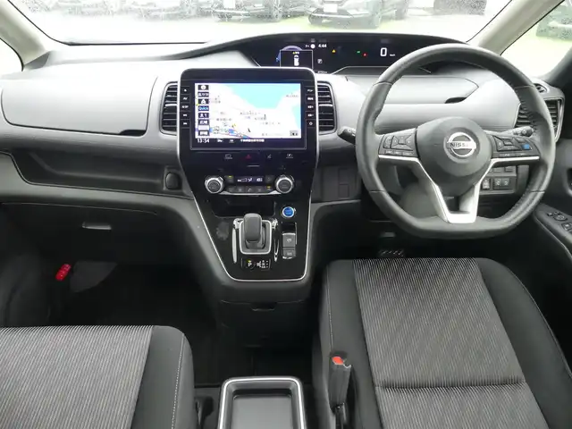 日産 セレナ e－パワー ハイウェイスター V 千葉県 2022(令4)年 4.8万km ダイヤモンドブラック エマージェンシーブレーキ/プロパイロット/インテリジェントクルーズコントロール/両側パワースライドドア/純正SDナビ/地デジTV/【BD/DVD/CD再生機能　Bluetooth接続】/アラウンドビューモニター/ドライブレコーダー/革巻きステアリング/Honda スマートキー/ETC/LEDヘッドライト/フォグライト/ウインカーミラー/コーナーセンサー/純正15インチアルミホイル/サイド/カーテンエアバッグ/インテリジェントキー