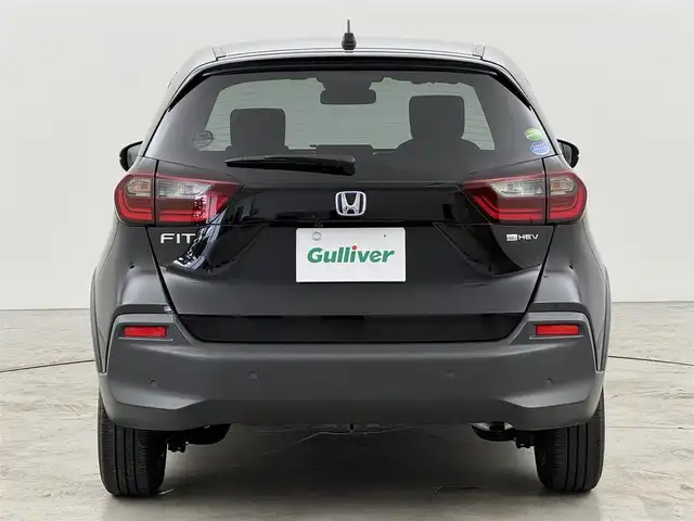 ホンダ フィット e:HEVクロスター 福岡県 2020(令2)年 0.7万km クリスタルブラックパール 純正８型ナビ／フルセグＴＶ　/バックカメラ　/アダプティブクルコン　/コーナーセンサー　/衝突軽減ブレーキ　/レーンキープ　/アクセル踏み間違い防止　/ＥＣＯＮ　/プッシュスタート　/純正１６インチＡＷ　/ＬＥＤライト