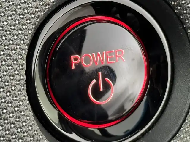 ホンダ フィット e:HEVクロスター 福岡県 2020(令2)年 0.7万km クリスタルブラックパール 純正８型ナビ／フルセグＴＶ　/バックカメラ　/アダプティブクルコン　/コーナーセンサー　/衝突軽減ブレーキ　/レーンキープ　/アクセル踏み間違い防止　/ＥＣＯＮ　/プッシュスタート　/純正１６インチＡＷ　/ＬＥＤライト