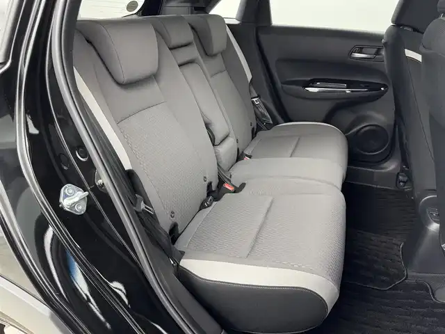 ホンダ フィット e:HEVクロスター 福岡県 2020(令2)年 0.7万km クリスタルブラックパール 純正８型ナビ／フルセグＴＶ　/バックカメラ　/アダプティブクルコン　/コーナーセンサー　/衝突軽減ブレーキ　/レーンキープ　/アクセル踏み間違い防止　/ＥＣＯＮ　/プッシュスタート　/純正１６インチＡＷ　/ＬＥＤライト