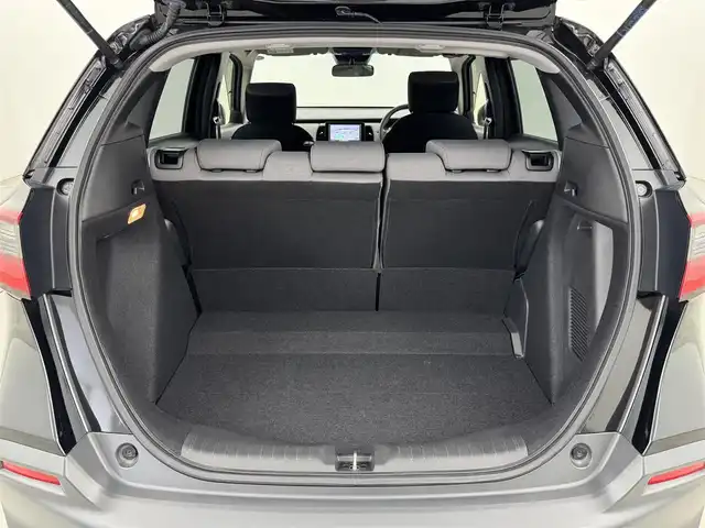 ホンダ フィット e:HEVクロスター 福岡県 2020(令2)年 0.7万km クリスタルブラックパール 純正８型ナビ／フルセグＴＶ　/バックカメラ　/アダプティブクルコン　/コーナーセンサー　/衝突軽減ブレーキ　/レーンキープ　/アクセル踏み間違い防止　/ＥＣＯＮ　/プッシュスタート　/純正１６インチＡＷ　/ＬＥＤライト