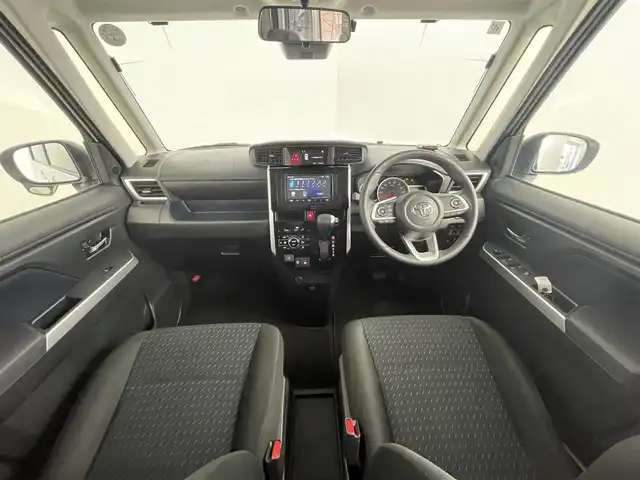 トヨタ ルーミー カスタムG 道央・札幌 2024(令6)年 1.8万km パールホワイトⅢ ・４WD/・寒冷地仕様/・社外メモリナビ/　BT／USB／フルセグ/・社外ETC/・バックカメラ/・レーダークルーズコントロール/・プリクラッシュセーフティ/・レーンキープアシスト/・横滑り防止/・前後コーナーセンサー/・アイドリングストップ/・両側パワースライドドア/・社外フロアマット/・純正サマー14インチAW/・LEDヘッドライト/・オートライト/・オートマチックハイビーム/・プッシュスタート/・スマートキー