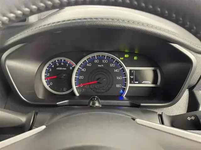 トヨタ ルーミー カスタムG 道央・札幌 2024(令6)年 1.8万km パールホワイトⅢ ・４WD/・寒冷地仕様/・社外メモリナビ/　BT／USB／フルセグ/・社外ETC/・バックカメラ/・レーダークルーズコントロール/・プリクラッシュセーフティ/・レーンキープアシスト/・横滑り防止/・前後コーナーセンサー/・アイドリングストップ/・両側パワースライドドア/・社外フロアマット/・純正サマー14インチAW/・LEDヘッドライト/・オートライト/・オートマチックハイビーム/・プッシュスタート/・スマートキー