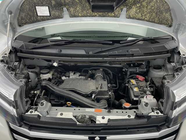 トヨタ ルーミー カスタムG 長野県 2024(令6)年 1.8万km パールホワイトⅢ ・４WD/・寒冷地仕様/・社外メモリナビ/　BT／USB／フルセグ/・社外ETC/・バックカメラ/・レーダークルーズコントロール/・プリクラッシュセーフティ/・レーンキープアシスト/・横滑り防止/・前後コーナーセンサー/・アイドリングストップ/・両側パワースライドドア/・社外フロアマット/・純正サマー14インチAW/・LEDヘッドライト/・オートライト/・オートマチックハイビーム/・プッシュスタート/・スマートキー