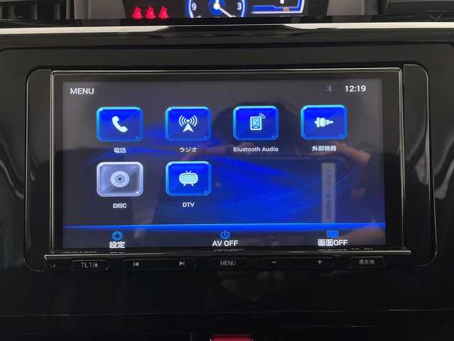 トヨタ ルーミー カスタムG 長野県 2024(令6)年 1.8万km パールホワイトⅢ ・４WD/・寒冷地仕様/・社外メモリナビ/　BT／USB／フルセグ/・社外ETC/・バックカメラ/・レーダークルーズコントロール/・プリクラッシュセーフティ/・レーンキープアシスト/・横滑り防止/・前後コーナーセンサー/・アイドリングストップ/・両側パワースライドドア/・社外フロアマット/・純正サマー14インチAW/・LEDヘッドライト/・オートライト/・オートマチックハイビーム/・プッシュスタート/・スマートキー