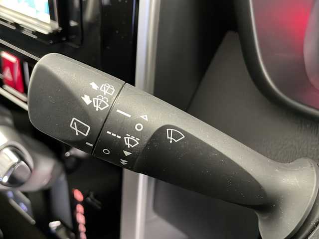 トヨタ ルーミー カスタムG 長野県 2024(令6)年 1.8万km パールホワイトⅢ ・４WD/・寒冷地仕様/・社外メモリナビ/　BT／USB／フルセグ/・社外ETC/・バックカメラ/・レーダークルーズコントロール/・プリクラッシュセーフティ/・レーンキープアシスト/・横滑り防止/・前後コーナーセンサー/・アイドリングストップ/・両側パワースライドドア/・社外フロアマット/・純正サマー14インチAW/・LEDヘッドライト/・オートライト/・オートマチックハイビーム/・プッシュスタート/・スマートキー