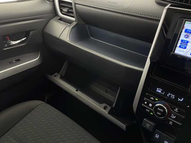 トヨタ ルーミー カスタムG 長野県 2024(令6)年 1.8万km パールホワイトⅢ ・４WD/・寒冷地仕様/・社外メモリナビ/　BT／USB／フルセグ/・社外ETC/・バックカメラ/・レーダークルーズコントロール/・プリクラッシュセーフティ/・レーンキープアシスト/・横滑り防止/・前後コーナーセンサー/・アイドリングストップ/・両側パワースライドドア/・社外フロアマット/・純正サマー14インチAW/・LEDヘッドライト/・オートライト/・オートマチックハイビーム/・プッシュスタート/・スマートキー