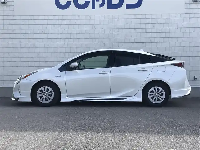 トヨタ プリウス S 栃木県 2016(平28)年 14.2万km ホワイトパールクリスタルシャイン 株)IDOMが運営する【じしゃロン小山店】の自社ローン専用車両になります。こちらは現金またはオートローンご利用時の価格です。自社ローンご希望の方は別途その旨お申付け下さい//禁煙車/純正フルセグナビ/（CD/DVD/AM/FMラジオ）/(Bluetooth)/スマートキー/プッシュスタート/バックカメラ/ＥＴＣ２．０/レーダークルーズコントロール/レーンキープアシスト/車線逸脱警報/ドライブレコーダー/ステアリングリモコン/電動格納ドアミラー/パワーウインドウ/防眩ミラー/オートライト