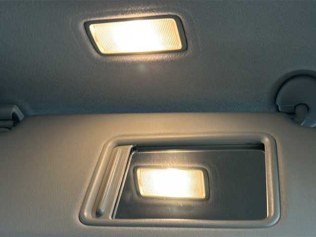 トヨタ ノア S 東京都 2007(平19)年 9.2万km ホワイトパールクリスタルシャイン 社外HDDナビ/【フルセグ・DVD再生可・CD・Bluetooth】/バックカメラ/ETC/両側パワースライドドア/電動格納ミラー/ウィンカーミラー/リモコンキー/HIDヘッドライト/フォグランプ/純正フロアマット/純正ドアバイザー/新車保証書/取扱説明書