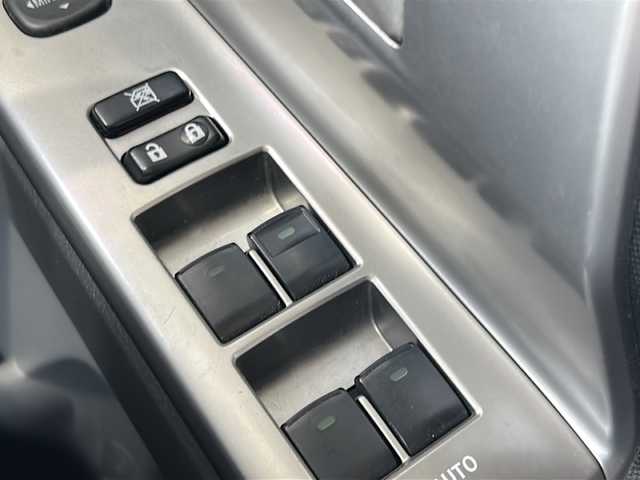 トヨタ ノア S 東京都 2007(平19)年 9.2万km ホワイトパールクリスタルシャイン 社外HDDナビ/【フルセグ・DVD再生可・CD・Bluetooth】/バックカメラ/ETC/両側パワースライドドア/電動格納ミラー/ウィンカーミラー/リモコンキー/HIDヘッドライト/フォグランプ/純正フロアマット/純正ドアバイザー/新車保証書/取扱説明書