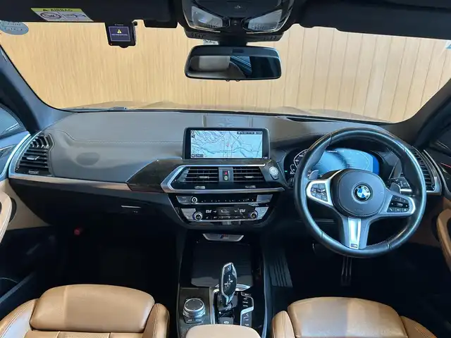 ＢＭＷ Ｘ３ M40d 宮城県 2019(令1)年 6.4万km サファイアブラックP セレクトパッケージ/・電動パノラマガラスルーフ/・リヤサイドウィンドーローラーブラインド/・harman/kardonサラウンドサウンドシステム/ハイラインパッケージ/・ランバーサポート/・リヤシートヒーティング/・ヴァーネスカレザーシート/・ポプラグレーファインウッドインテリアトリム/パールクロームハイライト/ヘッドアップディスプレイ/iDriveナビゲーションシステム/フルセグTV/全方位カメラ/キャメルレザーシート/シートヒーター/メモリ機能付きパワーシート/LEDヘッドライト/オートマチックハイビーム/純正21インチAW/コンフォートアクセス/パワーバックドア/ブラックキドニーグリル/ワイヤレスチャージング/ドライブレコーダー/ETC2.0車載器