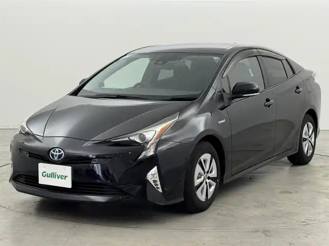 トヨタ プリウス A 福岡県 2018(平30)年 4.5万km アティチュードブラックマイカ アルパインＢＩＧ　Ｘナビ／フルセグＴＶ　/バックカメラ　/ＥＴＣ　/ドラレコ　/レーダー探知機　/トヨタセーフティセンス　/アクセル踏み間違い防止　/パーキングアシスト　/ＨＵＤ　/純正１５インチＡＷ　/ＬＥＤライト